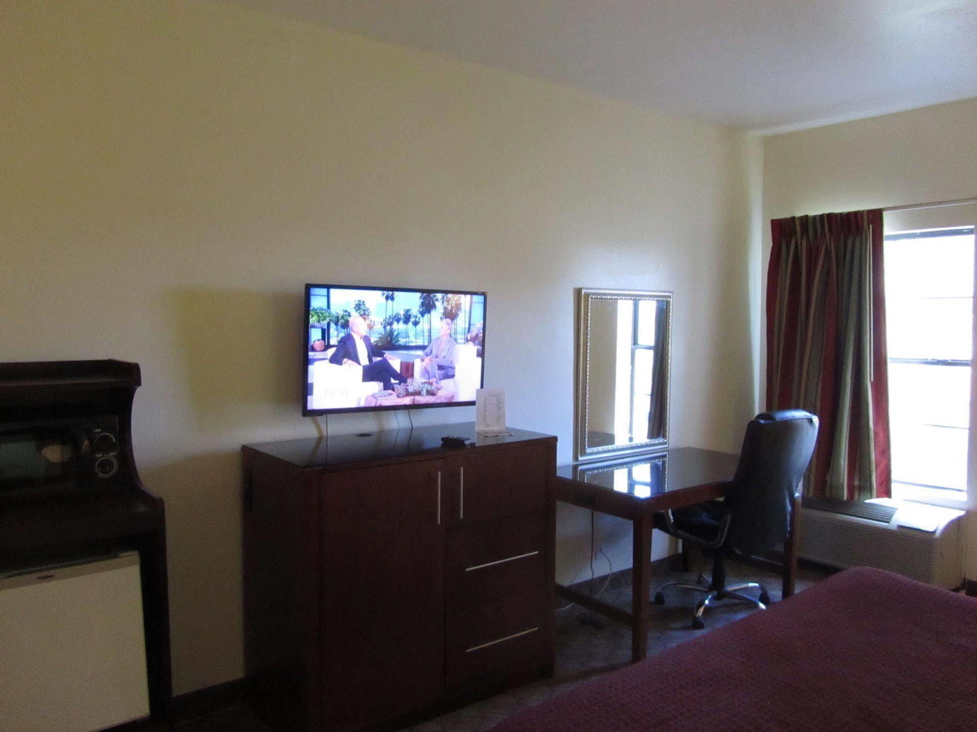 Executive Inn And Suites ويتشيتا فولز المظهر الخارجي الصورة